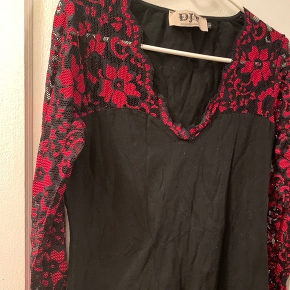 Floral Lace V Neck Long Sleeve  T-Shirt Blouse. - Picture 3 of 3